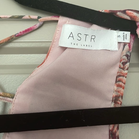 ASTR noya maxi dress in peony pink - Picture 6 of 7